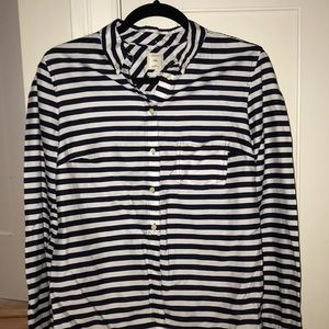 **3 for $18!!! Gap navy and white cotton button up